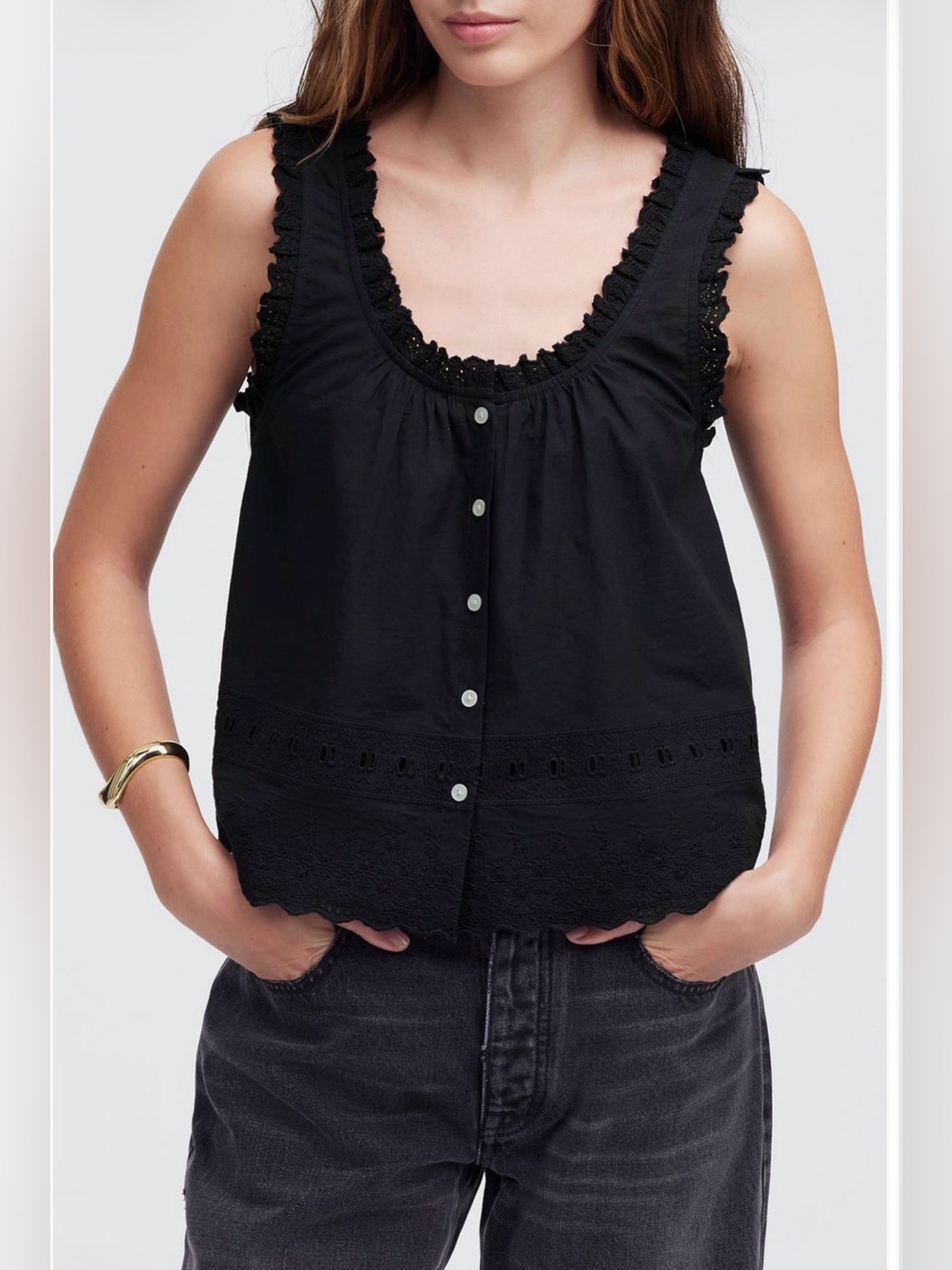 Madewell Embroidered Scalloped neck line
Button Front tank. NWT